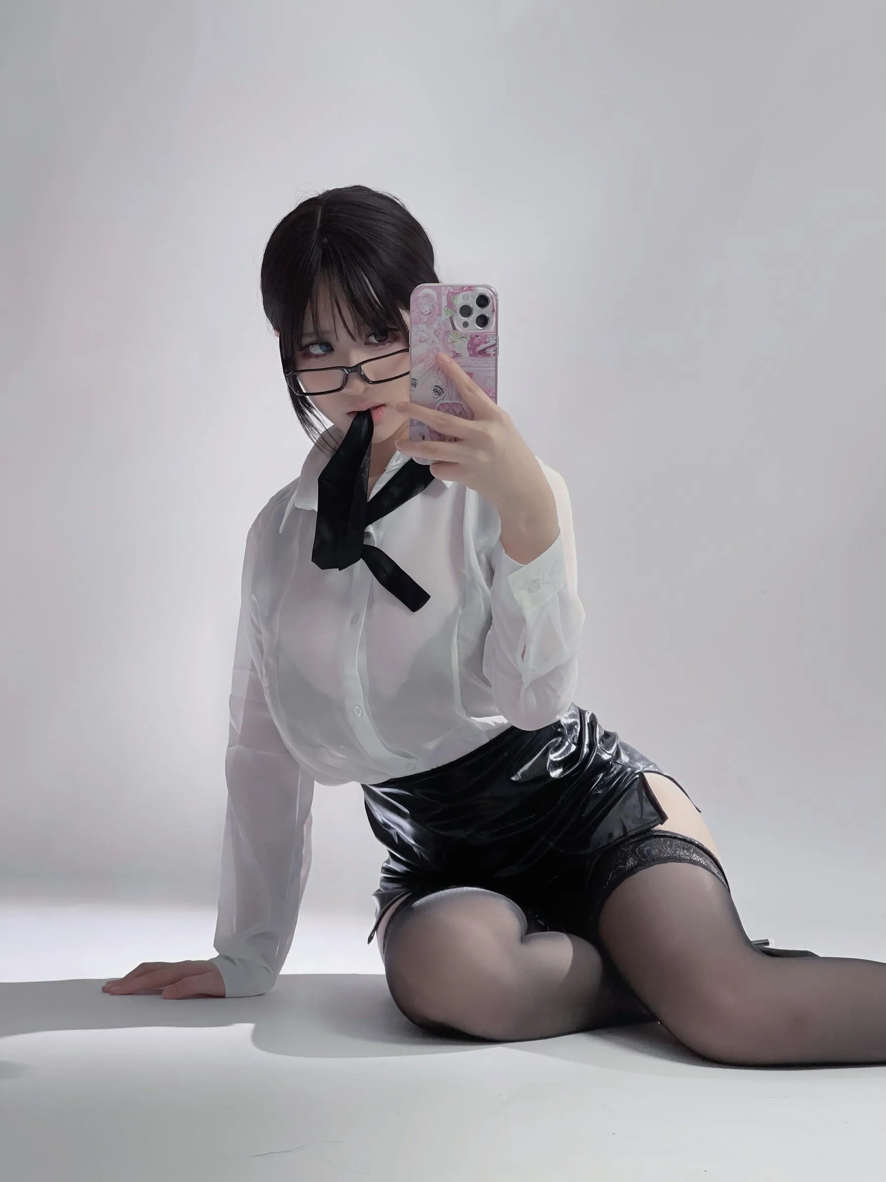 幼愛youmeko – NO.09 眼镜娘 自摄 [29P]插图